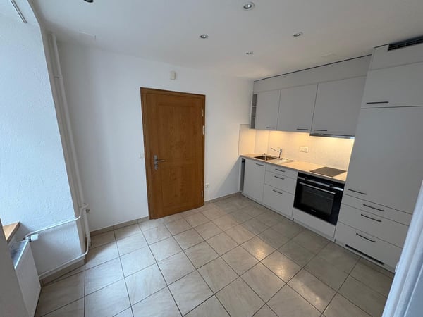 Delémont - Appartement rénové de 1 pièces (9 m1) au rdc 1