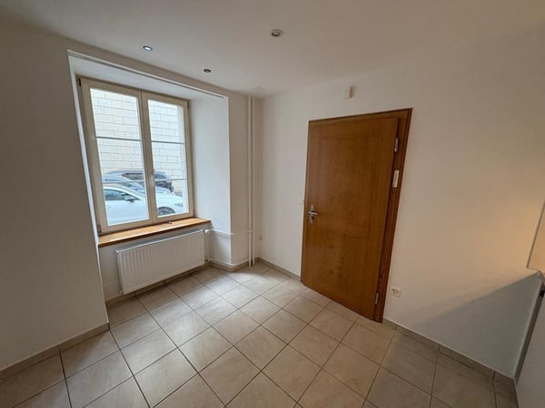Delémont - Appartement rénové de 1 pièces (9 m1) au rdc 2