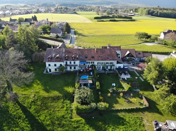 Appartement 1.5 pièces entièrement rénové dans les combles 19