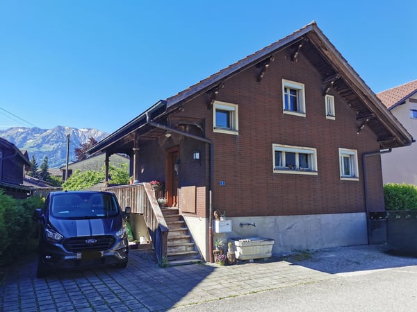 Zu verkaufen freistehendes EFH mit grossem Garten CHF 971700 1