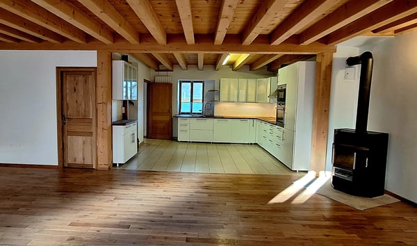 BOFFLENS A 5 MINUTES D'ORBE SPACIEUX DUPLEX 1.5 PIECES 2