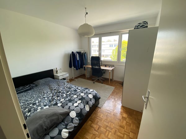 Chambre à louer en colocation  proche gare de Renens 2