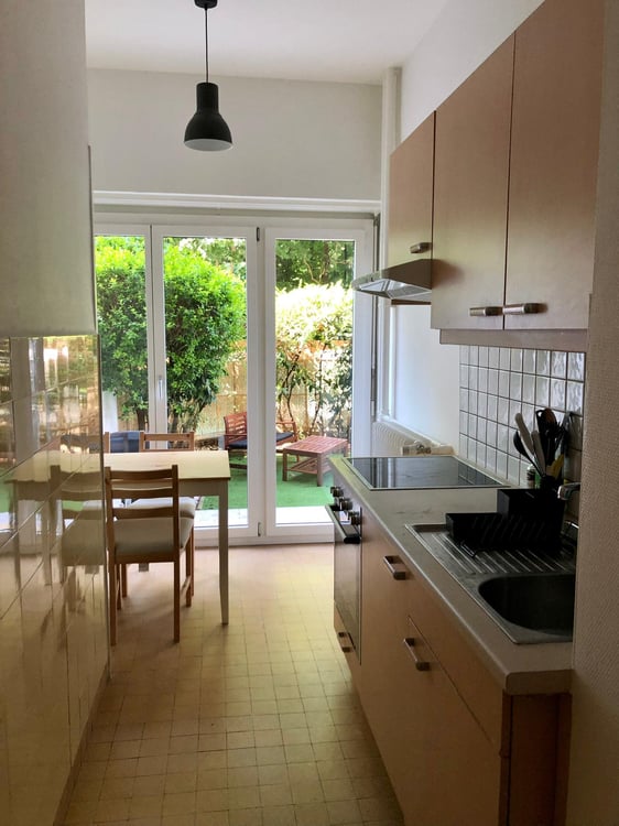 Sunny furnished flat with garden for sub-lease  Jonction 3