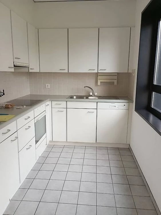 1.5 locali con 2 balconi, posteggio, formula leasing 1