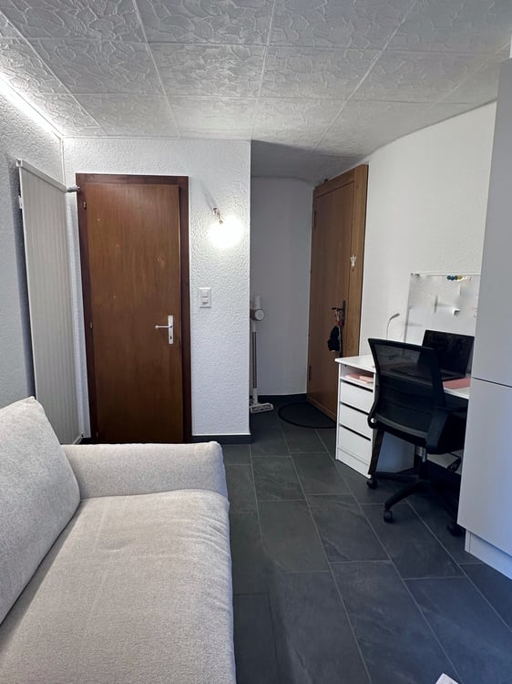 STUDIO A LOUER - ETUDIANT CENTRE VILLE A SION 2