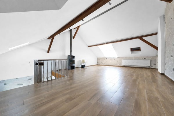 SPACIEUSE DE STANDING AVEC JARDIN ET VUE PANORAMIQUE SUR LAC 5