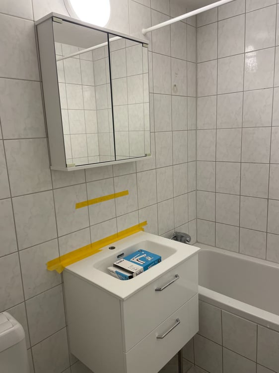 1 1/2 Zimmerwohnung in Einigen 5