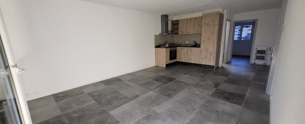 Appartement 1.5 pièces entièrement rénové à Bex 3