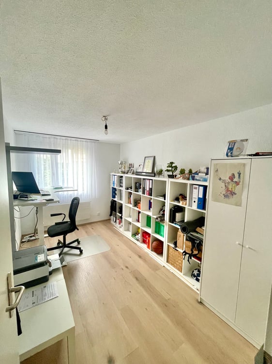 Moderne 1.5 Zimmerwohnung mit Balkon und Garage 3