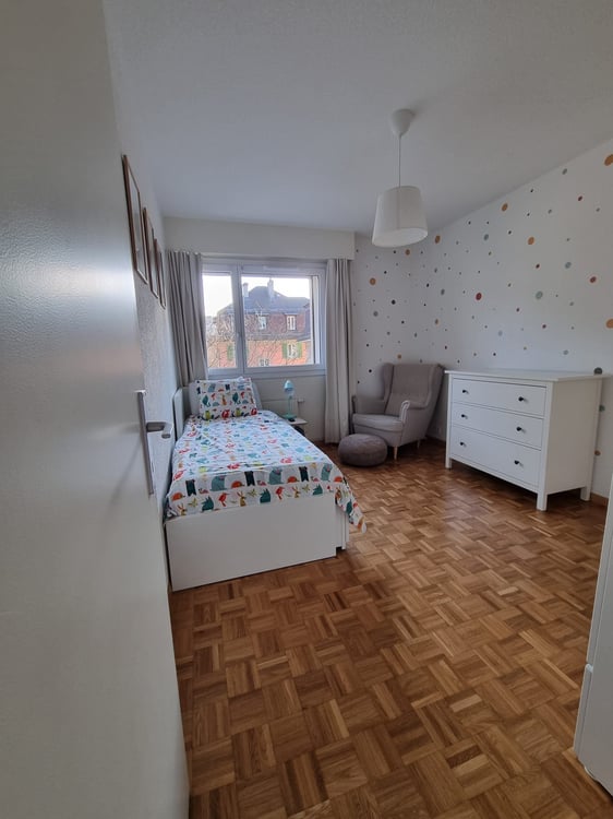 Appart 5.5 p, bien situé, vue sur le lac, récemment rénové 4