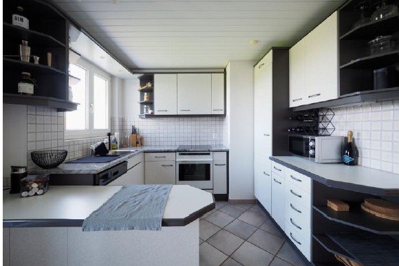 Top Lage 3.5-Zimmer Wohnung mit Wintergarten & Garage 2