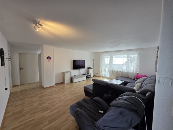 Top Lage 3.5-Zimmer Wohnung mit Wintergarten & Garage 4
