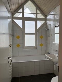 À LOUER - Grand appartement à Mannens 5