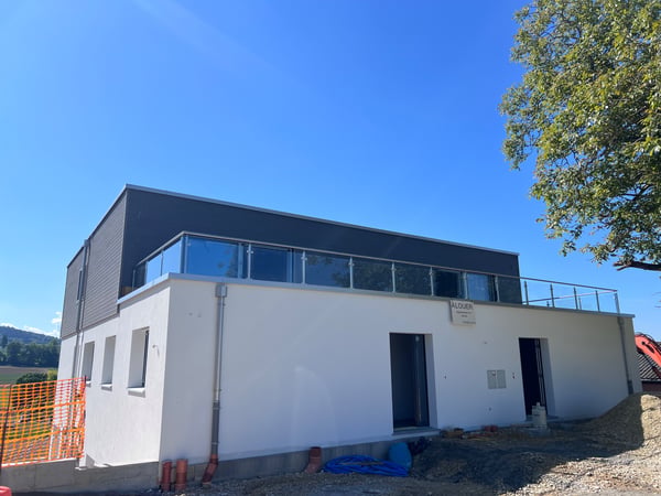 Duplex 4 1/5 à louer, en construction 2