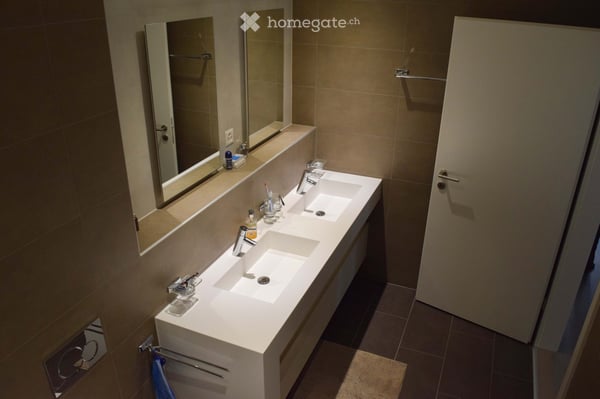 Spacieux 4.5 pièces moderne de 150 m² avec grand séjour 4