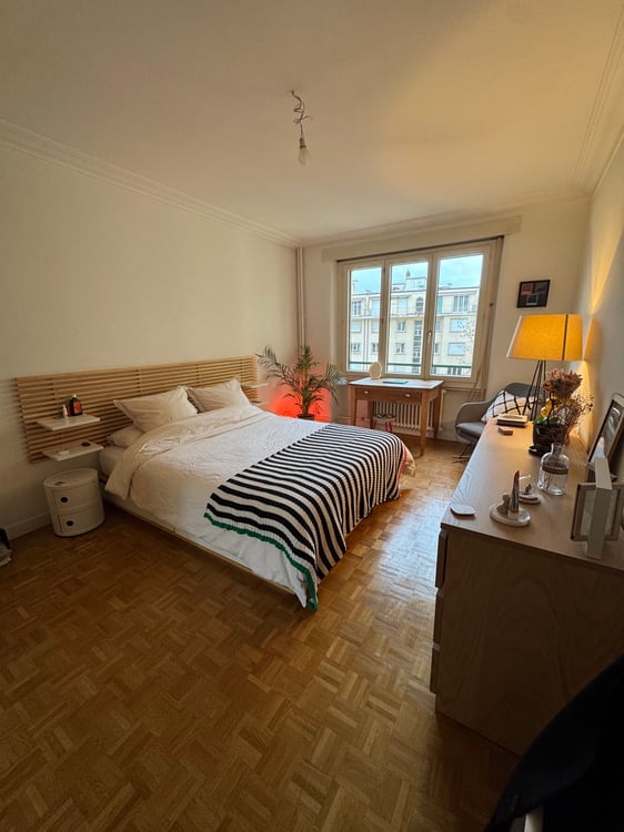 Sous-location meublée 3,5 pièces (69 m²) 4e avec balcon 3