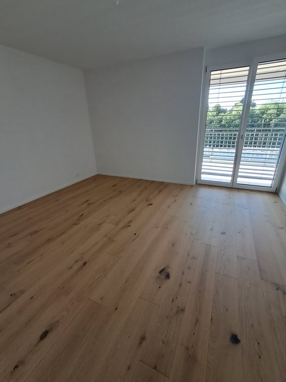 Appartement de 4,5 pièces dans un immeuble neuf à Neuchâtel 3