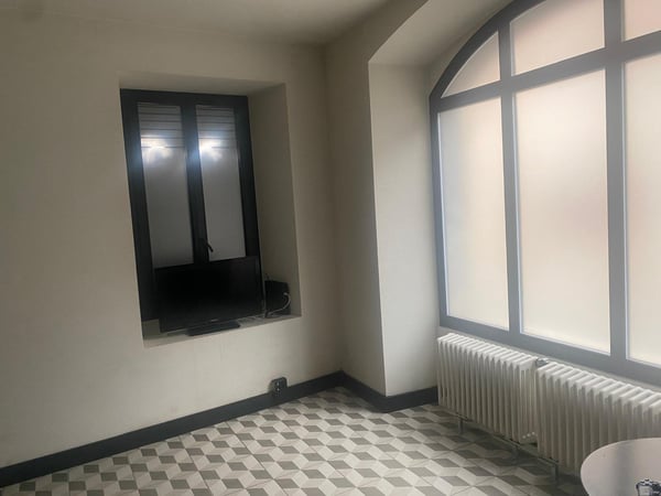 Style loft. Entrée indépendante. 4