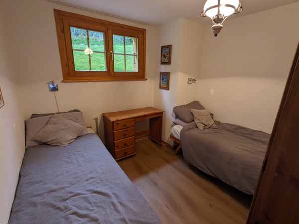joli apartement avec jardin à CHESIERES 5