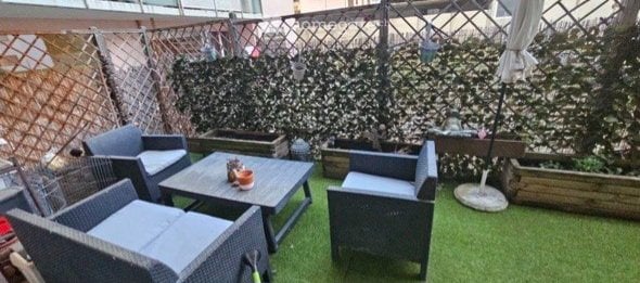 4.5 pièces au rez avec terrasse, jardin et parking couvert 5