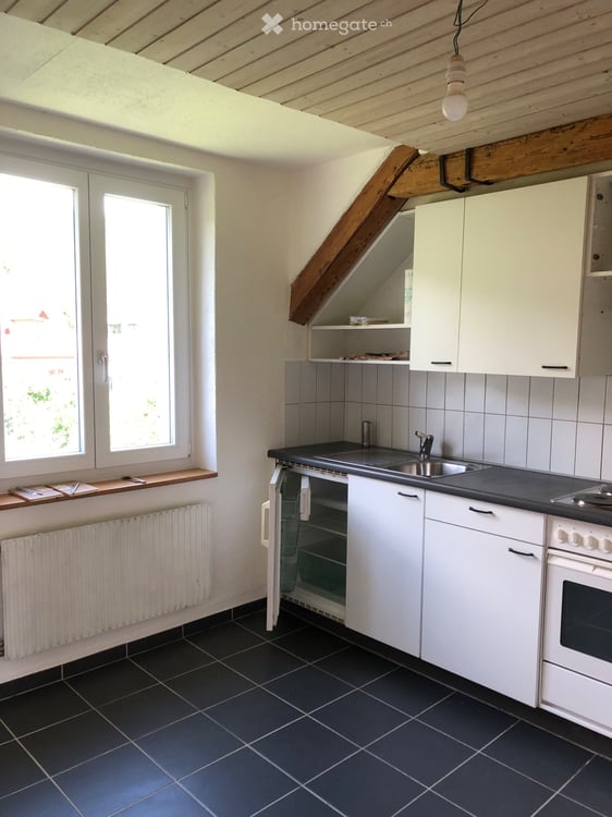 Charmante Dachwohnung in ruhigem Altbau 4
