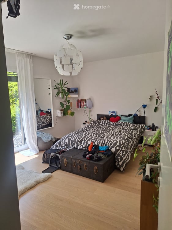 Beau 3.5Pce avec jardin et place de parc souterraine 2