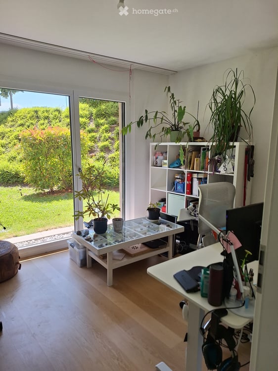 Beau 3.5Pce avec jardin et place de parc souterraine 4