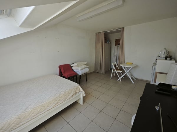 Chambre meublée à louer  à 2 min de la Gare de Nyon 3