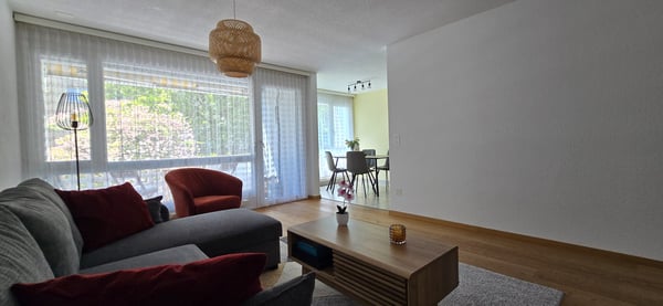 Renovierte 3.5-Zimmer-Wohnung im Hochparterre in Erlach 2