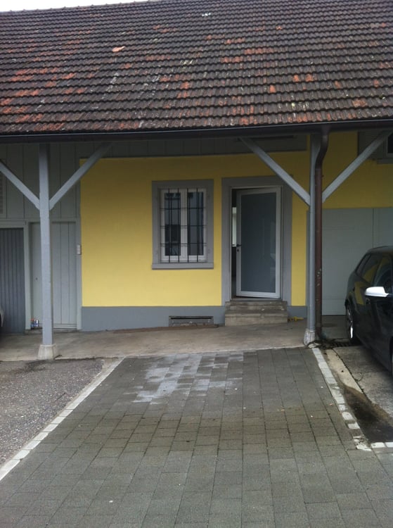 auf 1. Juni bezugsbereiter Hausteil/ Wohnung 5