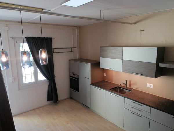 auf 1. Juni bezugsbereiter Hausteil/ Wohnung 2