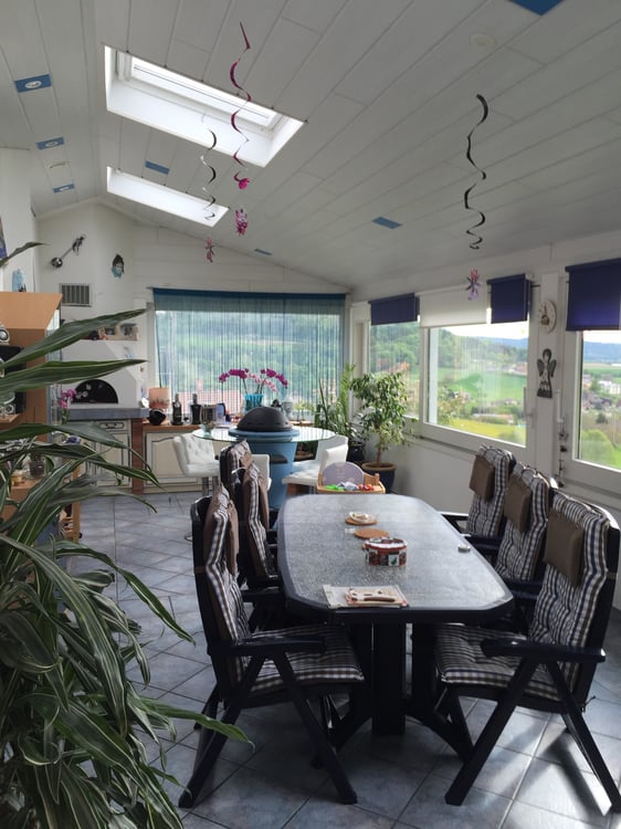 Grand appartement Duplex 7,5 pces_4 places de parc_jardin 2