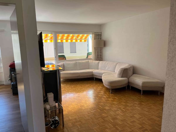 Gepflegte 3.5-Zimmer-Wohnung mit sonnigem Balkon 1