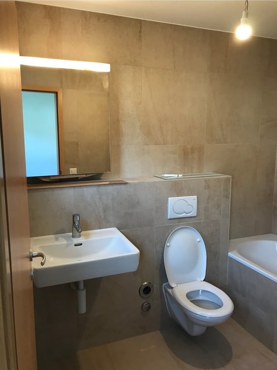 BEL APPARTEMENT ENSOLEILLÉ 5