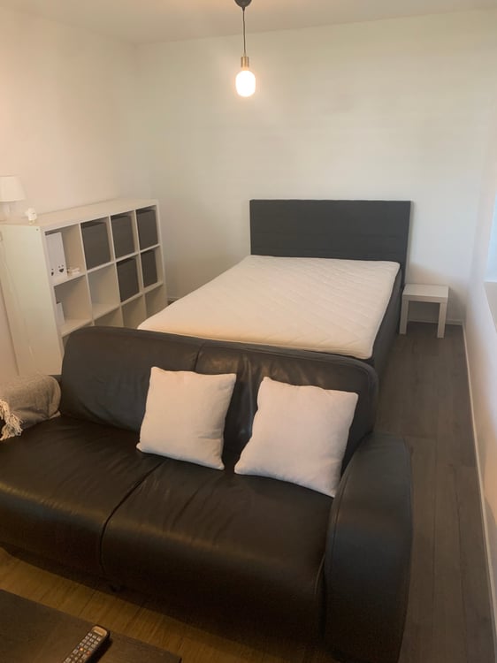 Grand studio moderne meublé 2
