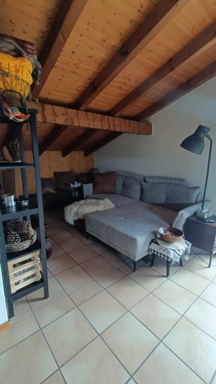 Zu vermieten 2 1/2 Zimmerdachwohnung 4