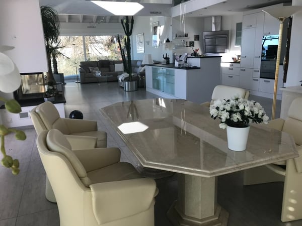 5 1/2 Duplex Attika mit 6 Garagenplätzen 265 m2 2