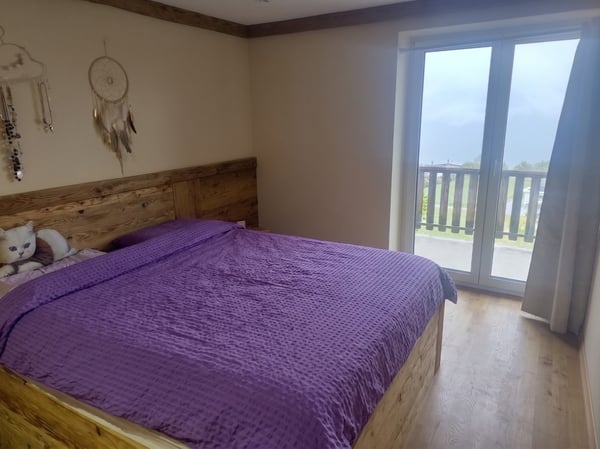 3.5 pièces rénové avec vue, balcon, jardin et box 3