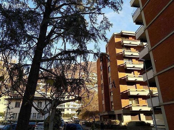 Lugano, 3.5 locali attico con posteggio interno 2