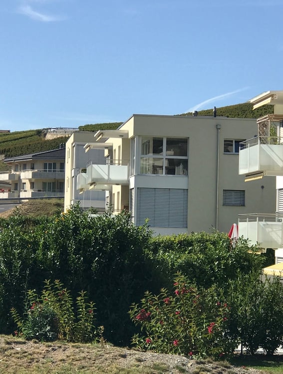 BEL APPARTEMENT ENSOLEILLÉ 1
