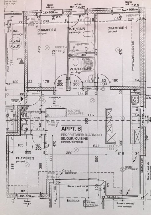 BEL APPARTEMENT ENSOLEILLÉ 2