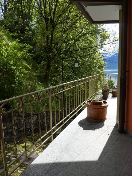 Hauts de Montreux - studio avec petite terrasse 2