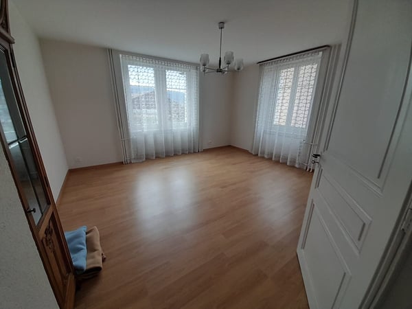 Appartement 3 pièces lumineux, garage et grand jardin inclus 2
