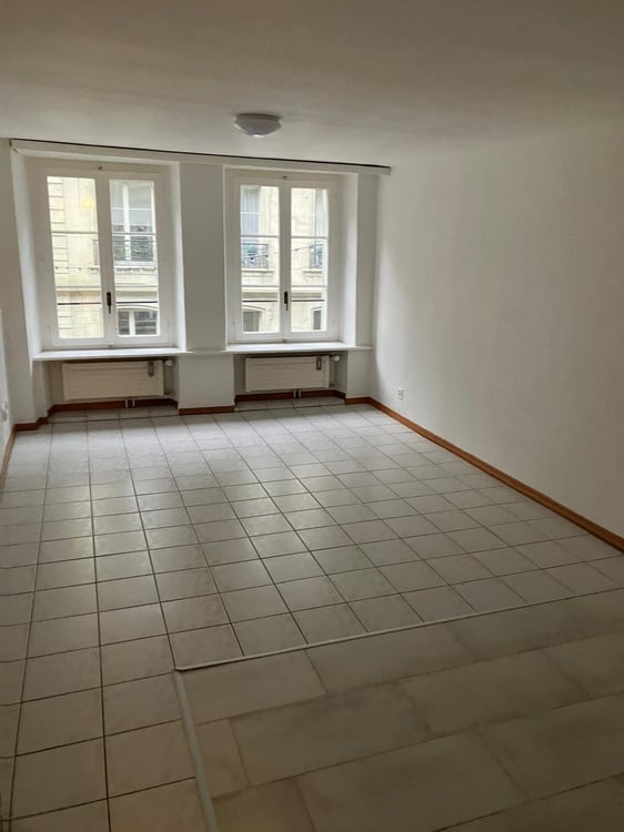 Appartement de 2 pièces rénové au centre ville de Fribourg 1
