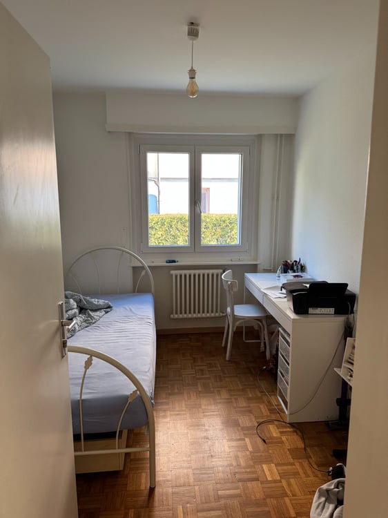 À louer dans bel immeuble 5