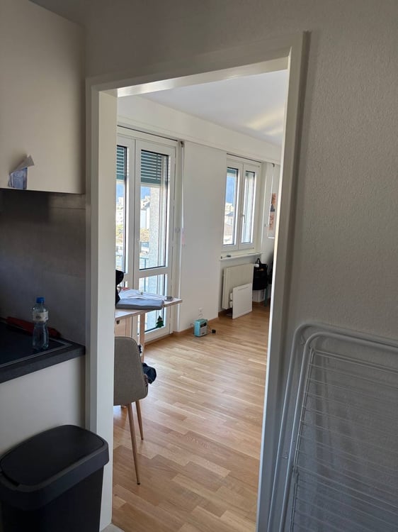 Studio tout neuf plein centre de Martigny 3