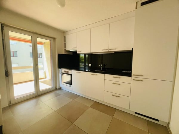Charmant appartement de 2.5 pièces avec balcon à Lausanne 1