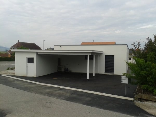 Location villa moderne - Lentigny 1