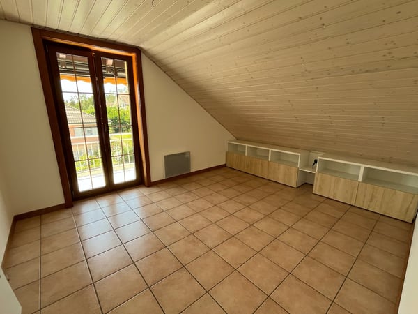 Appartement à louer dans villa privée 4
