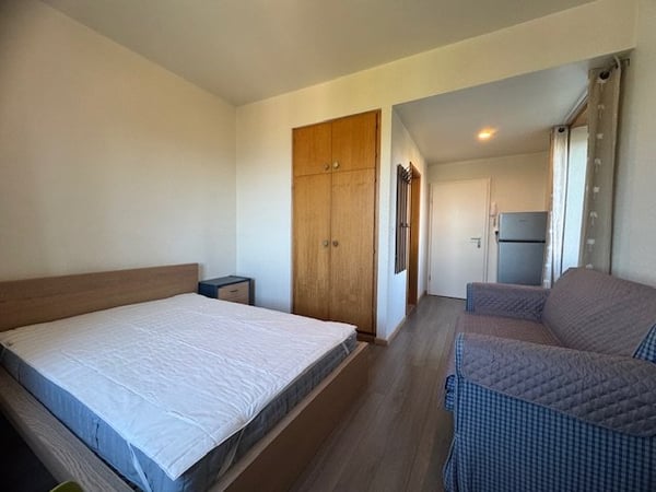 Chambre meublée à Auvernier 5